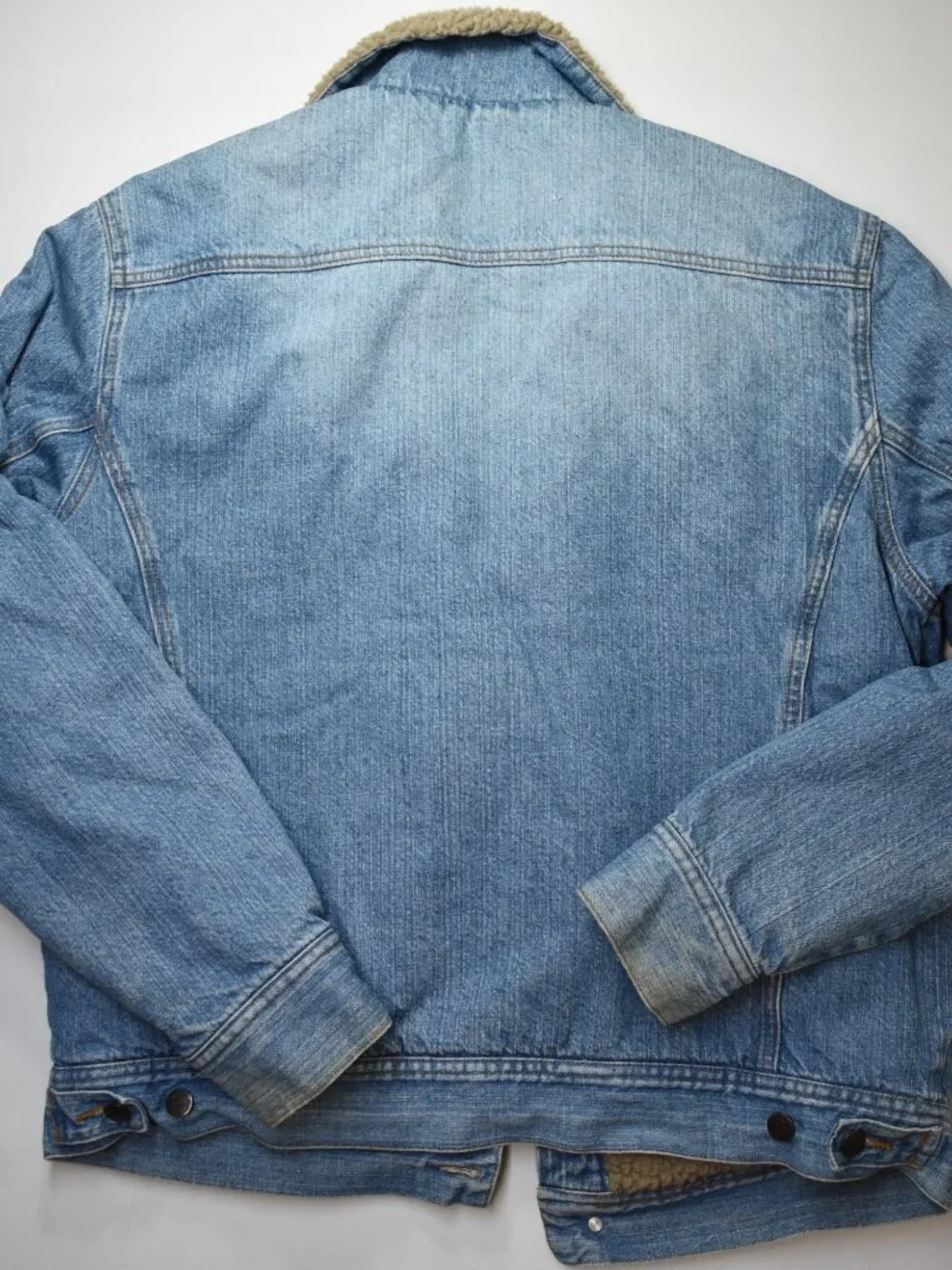 American Rag Blue Denim Sherpa Trucker Jacket Size L